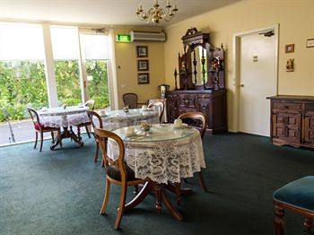 Toorak Manor - Accommodation QLD 6