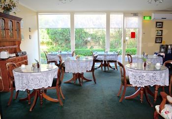 Toorak Manor - Accommodation QLD 8
