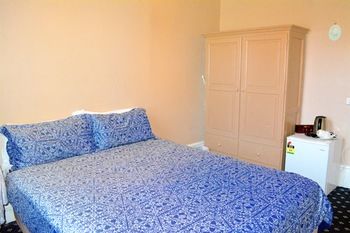 Toorak Manor - Accommodation QLD 22