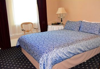 Toorak Manor - Accommodation QLD 25