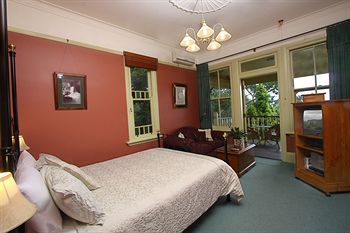 Moments Mountain Retreat - Accommodation QLD 4