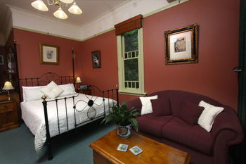 Moments Mountain Retreat - Accommodation QLD 12