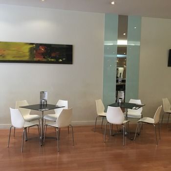 Ramada Encore Dandenong - Accommodation QLD 3