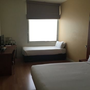 Ramada Encore Dandenong - Accommodation QLD 13