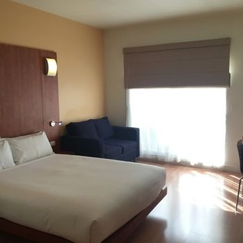 Ramada Encore Dandenong - Accommodation QLD 15