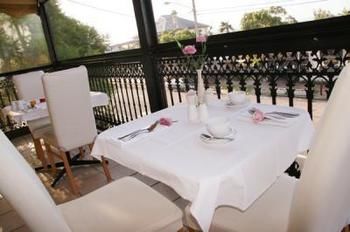The Bronte Boutique Hotel - Accommodation QLD 1