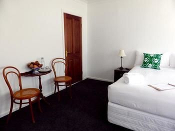 The Bronte Boutique Hotel - Accommodation QLD 8