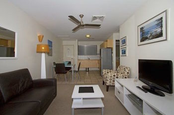 Beach Retreat Coolum - Accommodation QLD 41