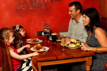 Harrigan's Irish Pub & Accommodation - Accommodation QLD 11