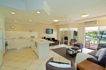 Noosa Riviera - Accommodation QLD 15