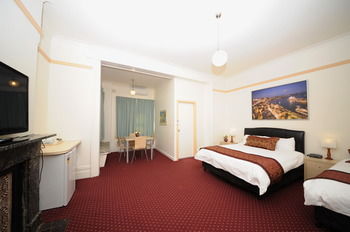 Northshore Hotel - Accommodation QLD 7