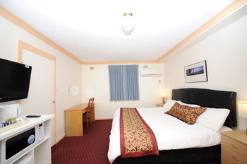 Northshore Hotel - Accommodation QLD 11