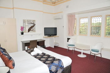 Northshore Hotel - Accommodation QLD 13