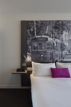Mercure Melbourne Therry Street - Accommodation QLD 12