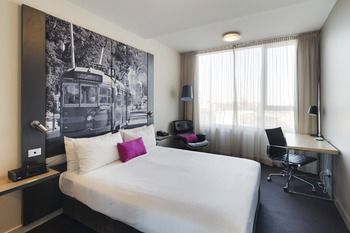 Mercure Melbourne Therry Street - Accommodation QLD 14
