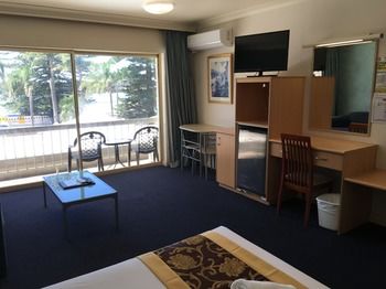 El Lago Waters Motel - Accommodation QLD 8