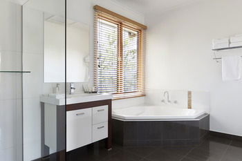 Yering Gorge Cottages By The Eastern Golf Club - Accommodation QLD 21