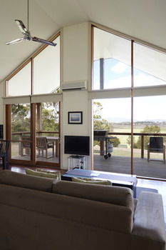 Yering Gorge Cottages By The Eastern Golf Club - Accommodation QLD 33