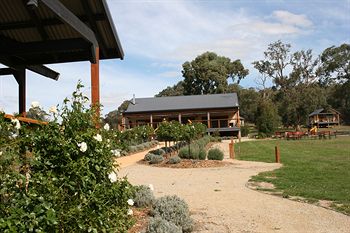Yering Gorge Cottages By The Eastern Golf Club - Accommodation QLD 4