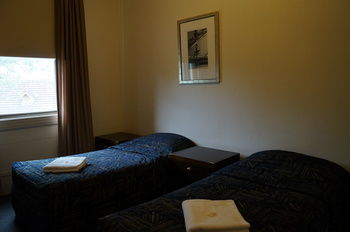 Royal Exhibition Hotel - Accommodation QLD 40