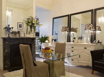 Andre's Mews Luxury Serviced Apartments - Accommodation QLD 57