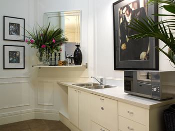 Andre's Mews Luxury Serviced Apartments - Accommodation QLD 59
