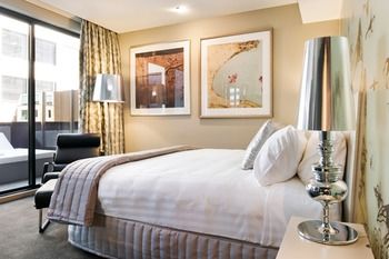 Art Series - The Olsen - Accommodation QLD 8