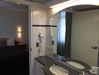 Morgans Boutique Hotel - Accommodation QLD 4