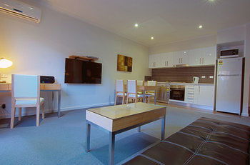 Buckingham International Serviced Apartments - Accommodation QLD 13