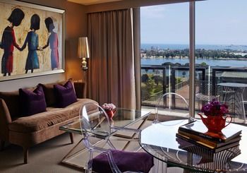 Art Series-The Blackman - Accommodation QLD 7