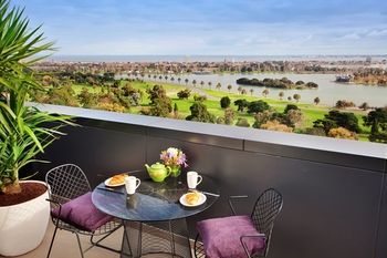 Art Series-The Blackman - Accommodation QLD 16