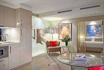 Art Series-The Blackman - Accommodation QLD 33