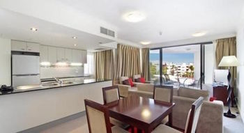 OVR Caloundra - Accommodation QLD 10