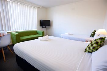 City Edge Serviced Apartments East Melbourne - Accommodation QLD 4