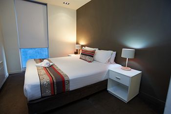 City Edge Serviced Apartments East Melbourne - Accommodation QLD 7
