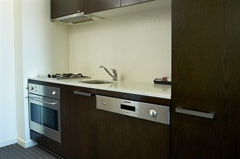 City Edge Serviced Apartments East Melbourne - Accommodation QLD 14