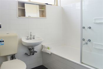 City Edge Serviced Apartments East Melbourne - Accommodation QLD 23