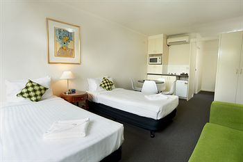 City Edge Serviced Apartments East Melbourne - Accommodation QLD 27