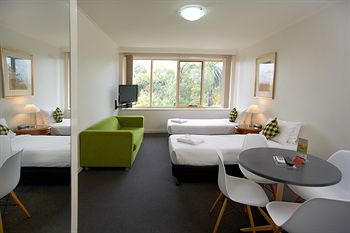 City Edge Serviced Apartments East Melbourne - Accommodation QLD 35