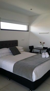 Hiigh Apartments - Accommodation QLD 15