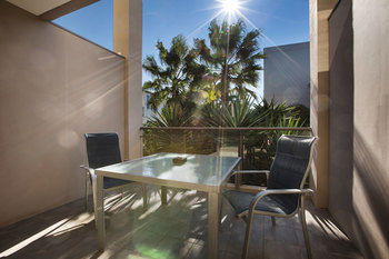 Quality Hotel Sands - Accommodation QLD 8