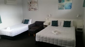 The Esplanade Motel - Formerly Eco-Inn Warners Bay - Accommodation QLD 4