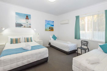 The Esplanade Motel - Formerly Eco-Inn Warners Bay - Accommodation QLD 13