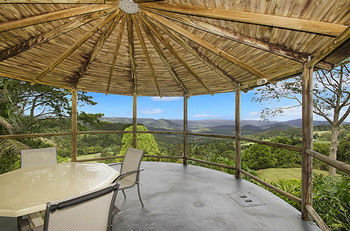 Artisan Spa Views - Accommodation QLD 5