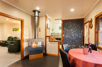 Artisan Spa Views - Accommodation QLD 18