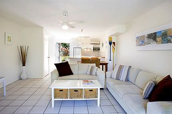 Beach Breakers Resort - Accommodation QLD 9