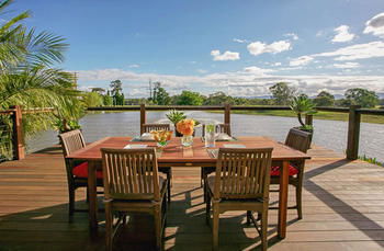 Lilies Luxury Retreats - Accommodation QLD 46