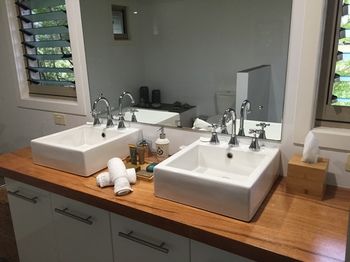 Lilies Luxury Retreats - Accommodation QLD 47