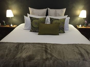 Lilies Luxury Retreats - Accommodation QLD 49