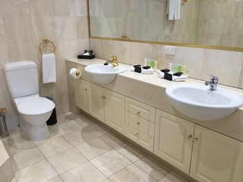 Kimberley Gardens Hotel & Serviced Apartments - Accommodation QLD 24